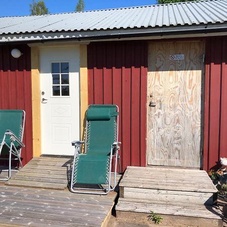 Three Rooms Stuga I Stugby Near National Park Undenäs Buitenkant foto