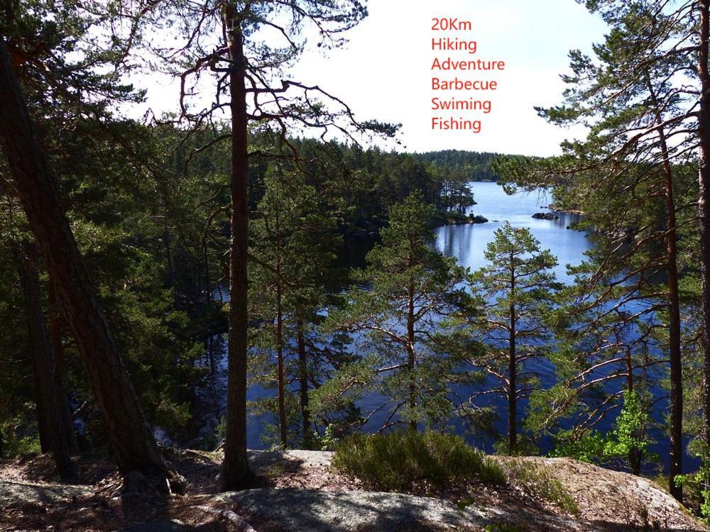 Three Rooms Stuga I Stugby Near National Park Undenäs Buitenkant foto